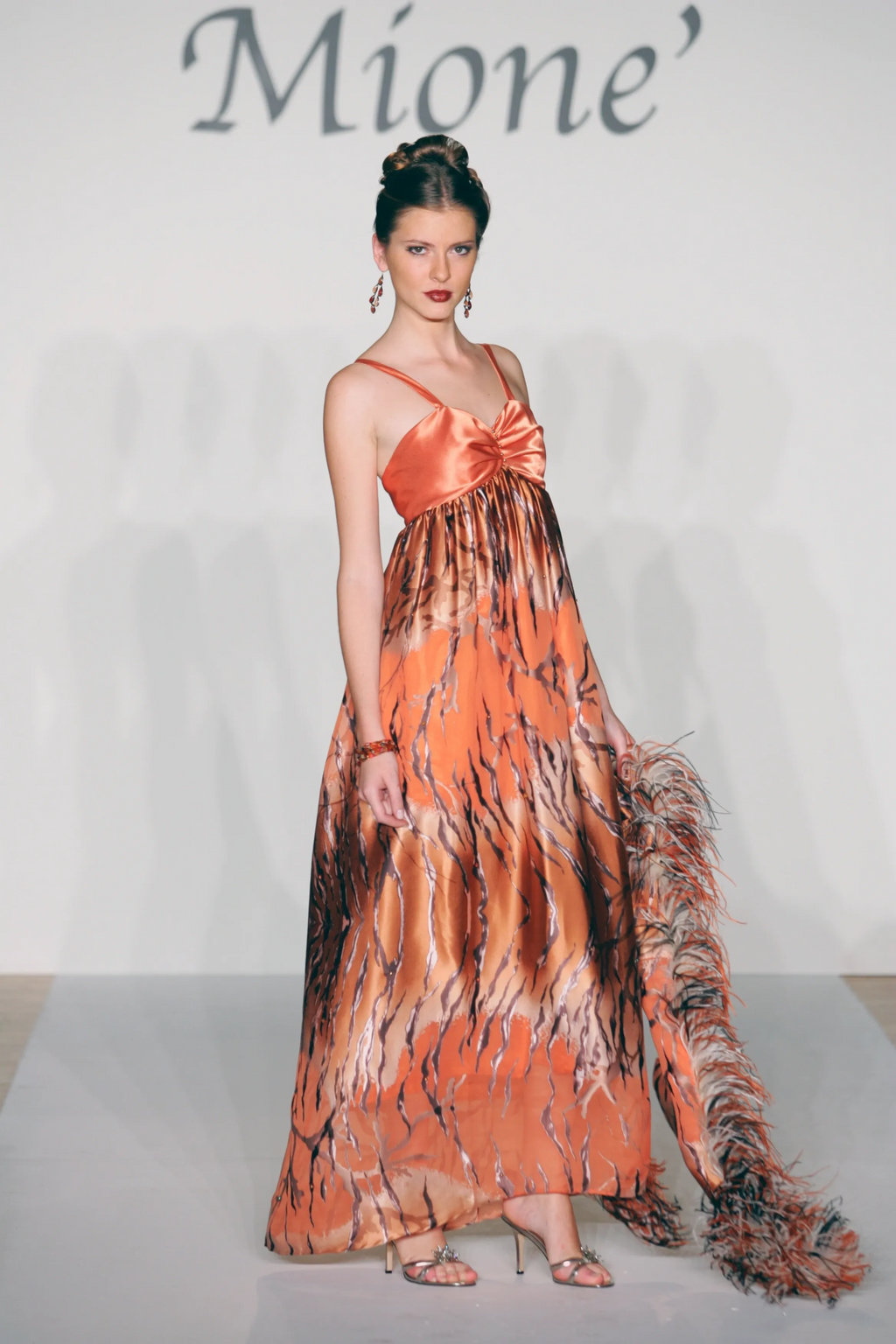 Burnout orange umpire waist with boaa